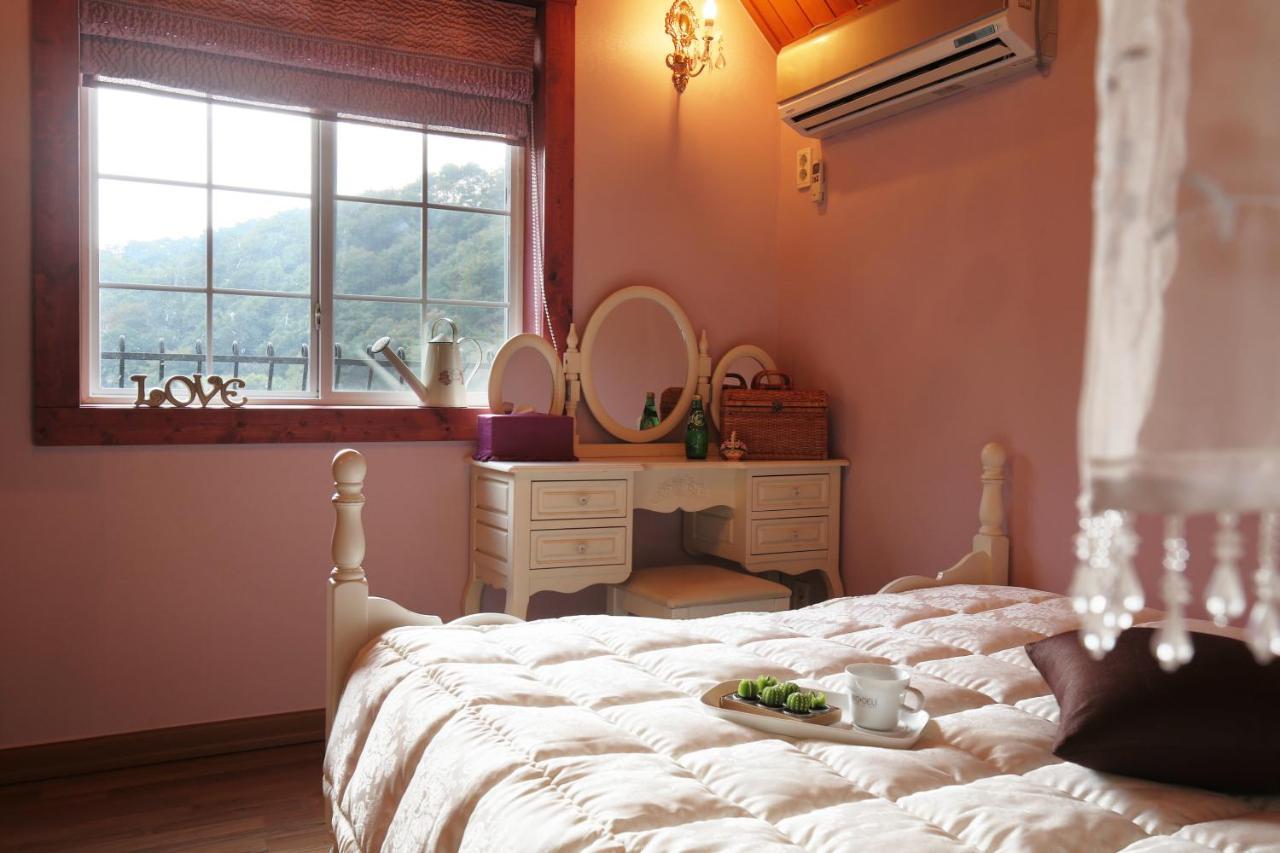 Gyeongju Jy Pension Bagian luar foto