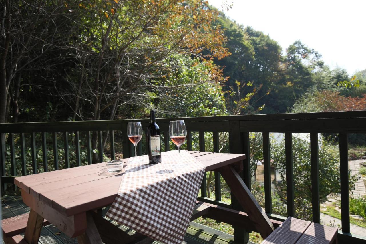 Gyeongju Jy Pension Bagian luar foto